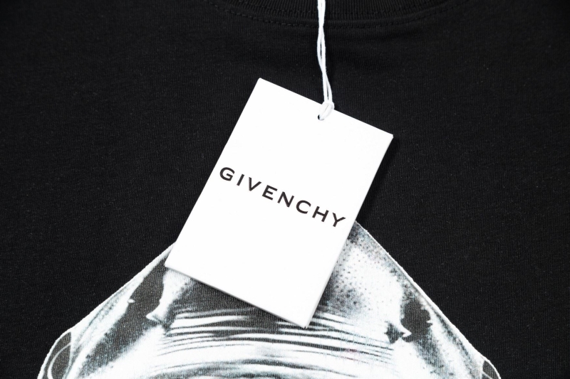 Givenchy T-Shirts